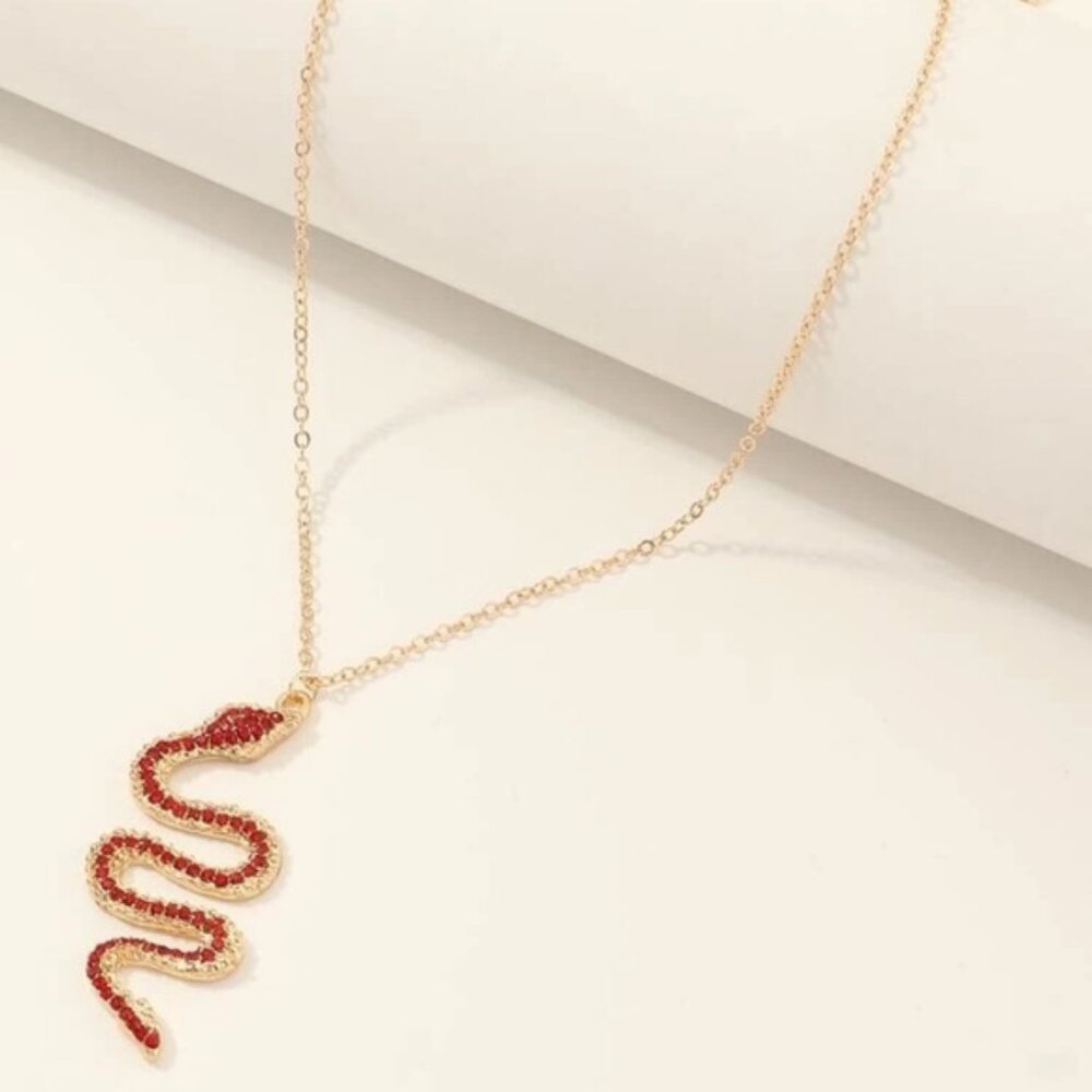 🐍 Lovely Serpent Snake Rhinestone Necklace 🐍